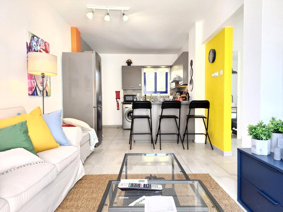 Frida'S Cozy Two Bedroom Apt Larnaca Extérieur photo