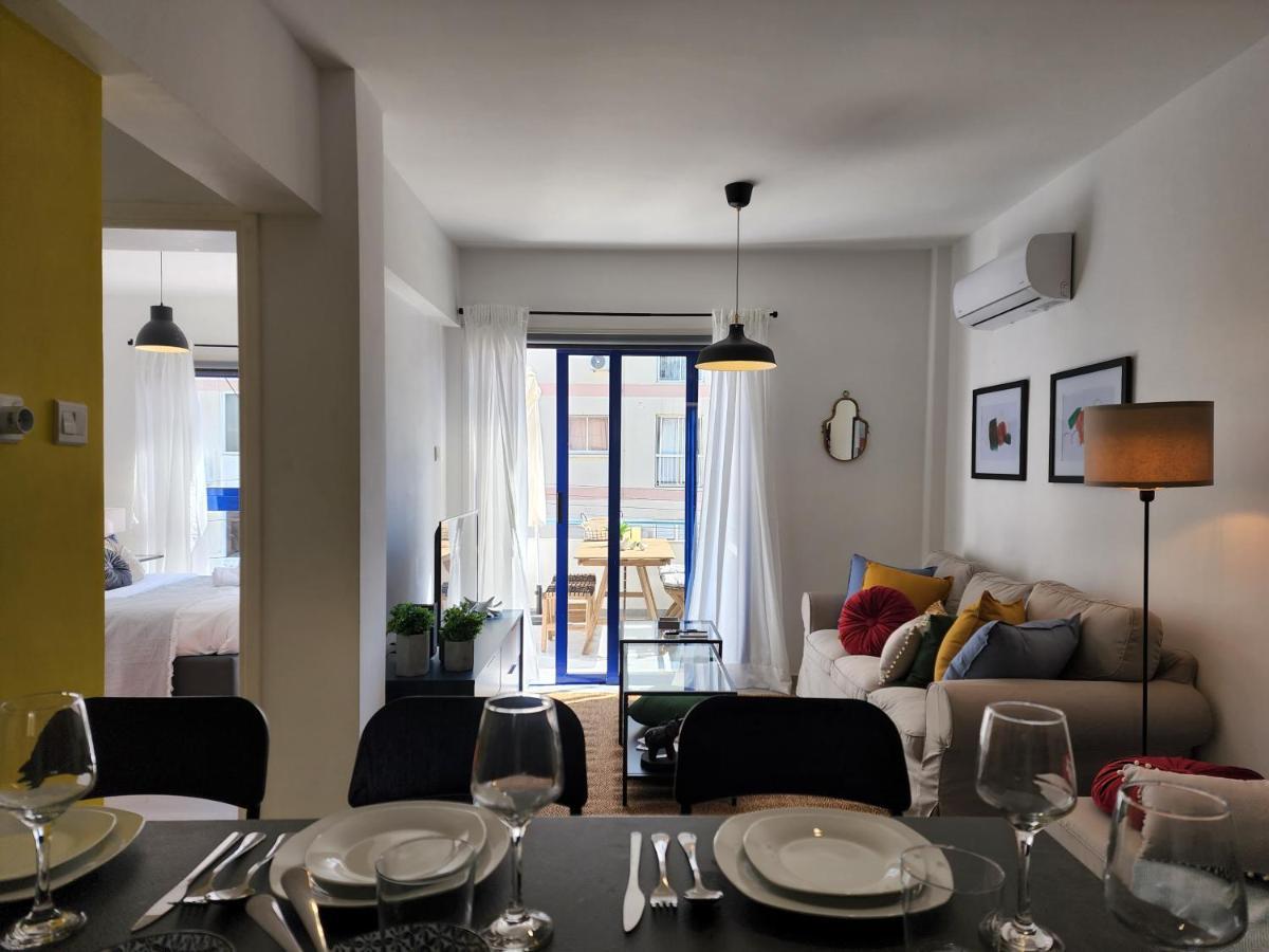 Frida'S Cozy Two Bedroom Apt Larnaca Extérieur photo